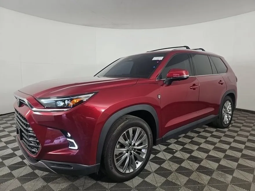 2024 Toyota Grand Highlander Platinum photo 1