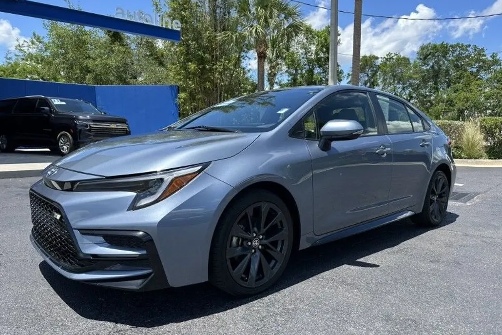 2024 Toyota Corolla Hybrid SE photo 1