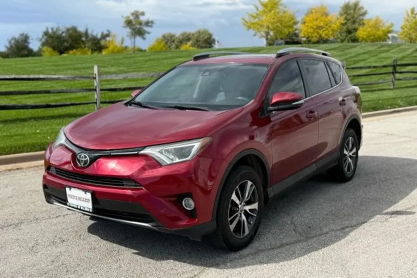 2018 Toyota RAV4 XLE Sport photo 1