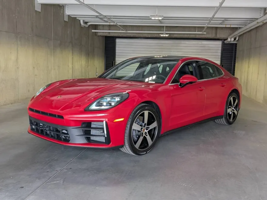 2025 Porsche Panamera 4 photo 1