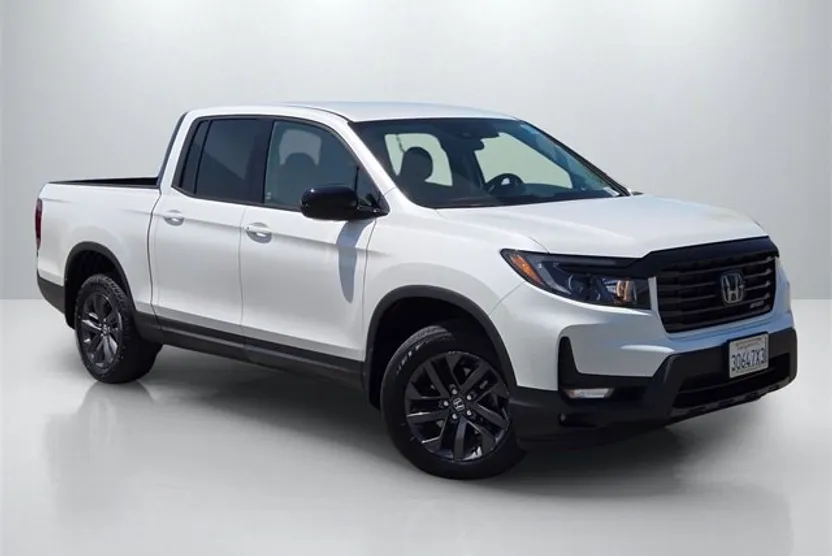 2023 Honda Ridgeline Sport photo 1