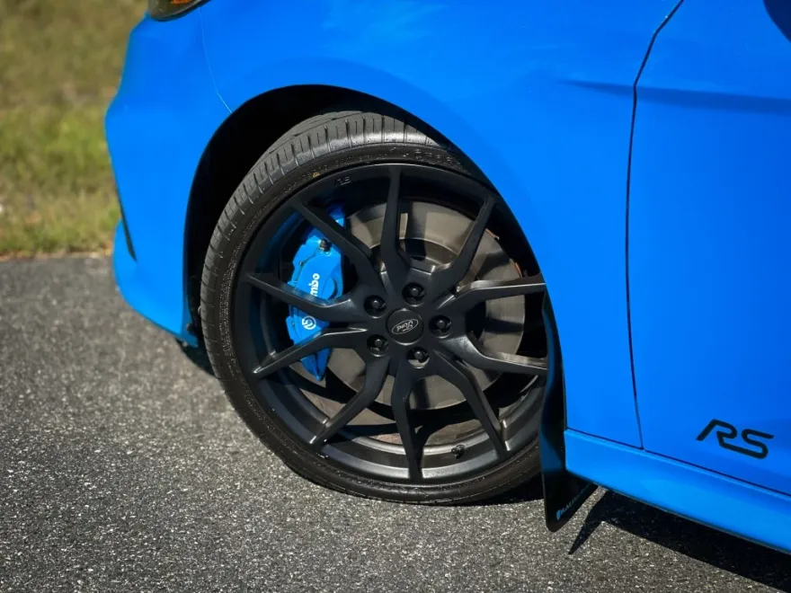 2017 Ford Focus RS photo 1