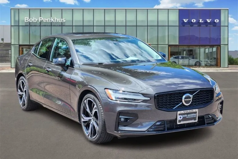 2025 Volvo S60 B5 AWD Core photo 1