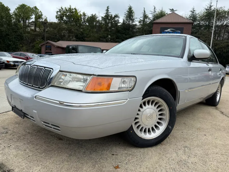 2000 Mercury Grand Marquis LS photo 1
