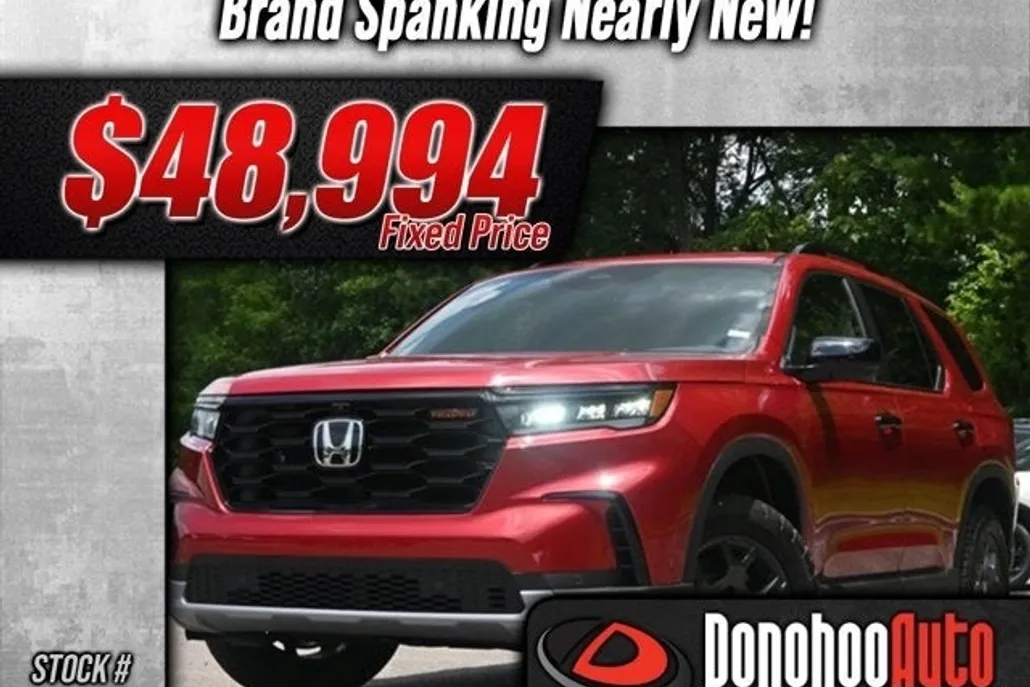 2025 Honda Pilot TrailSport photo 1