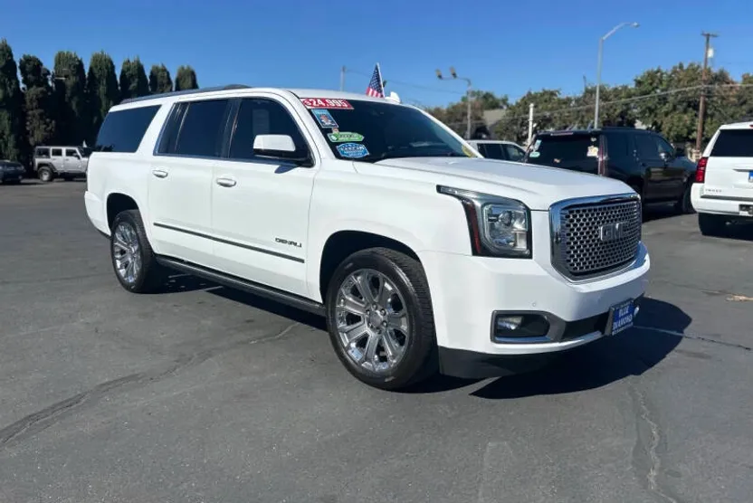 2016 Gmc Yukon XL Denali photo 1