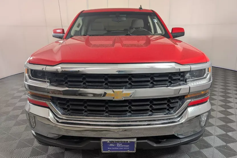 2018 Chevrolet Silverado 1500 LT photo 1