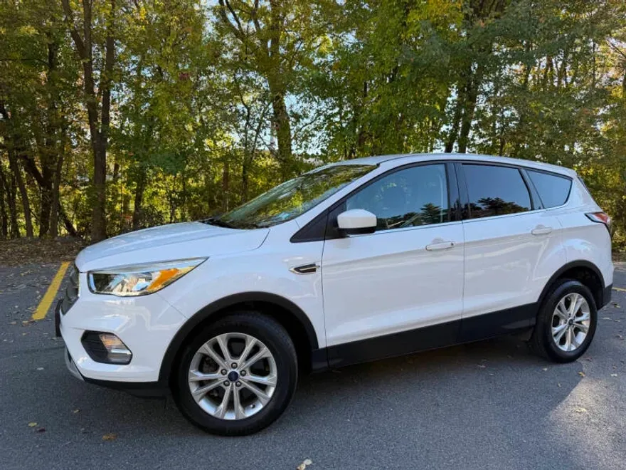 2017 Ford Escape SE photo 1
