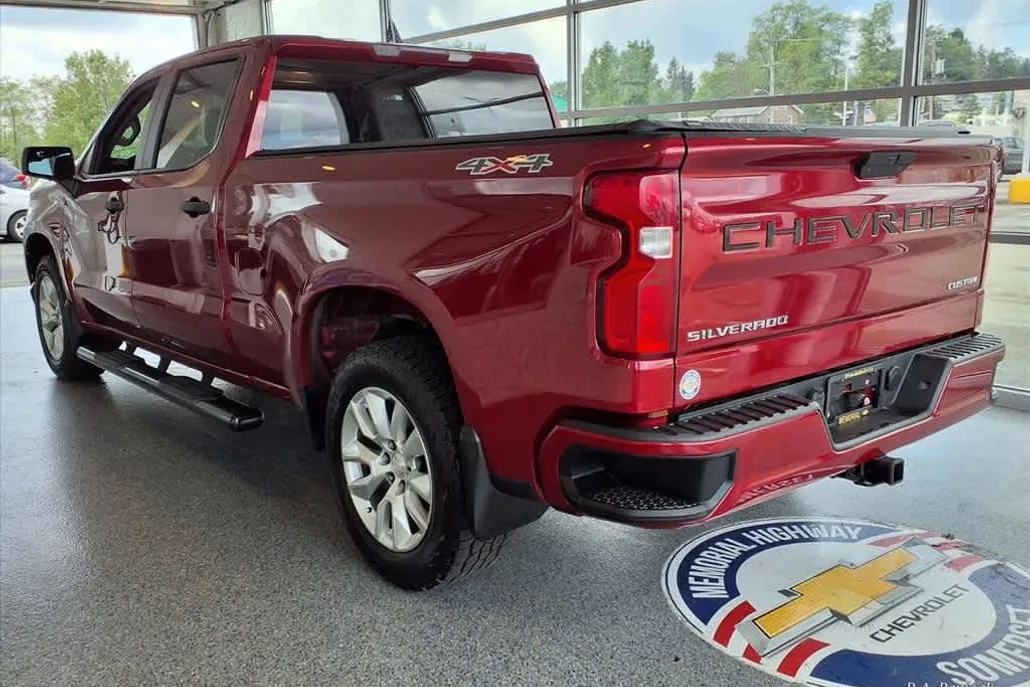 2019 Chevrolet Silverado 1500 Custom photo 1