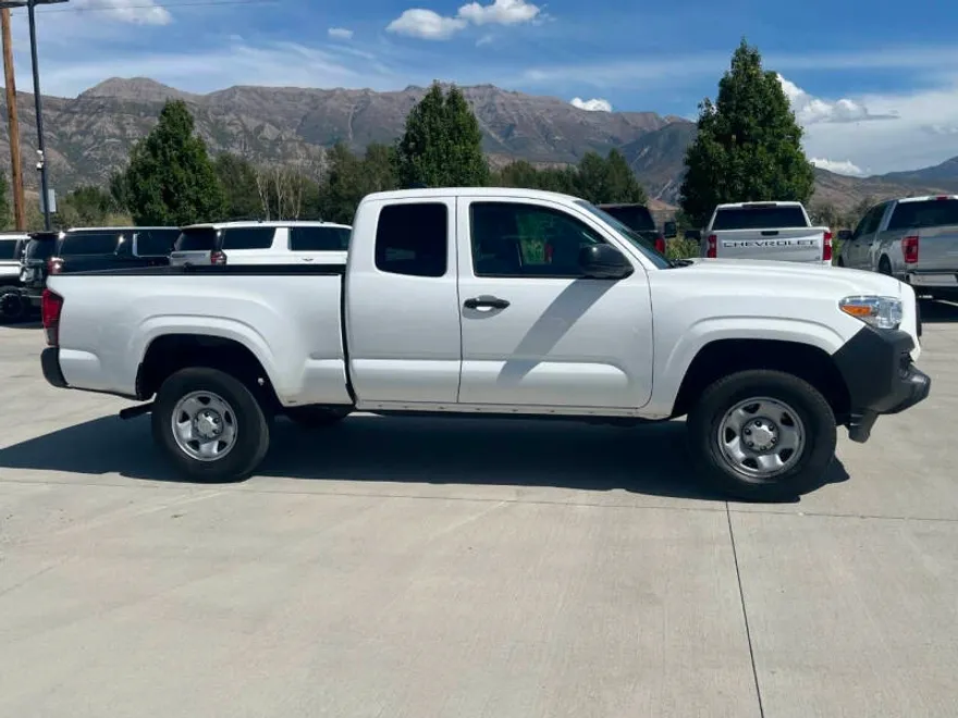 2023 Toyota Tacoma SR photo 1