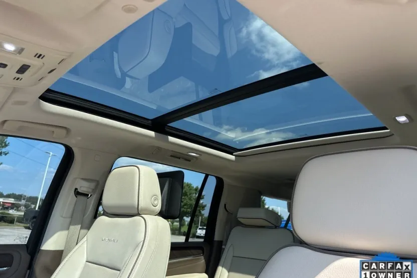 2021 Gmc Yukon XL Denali photo 1
