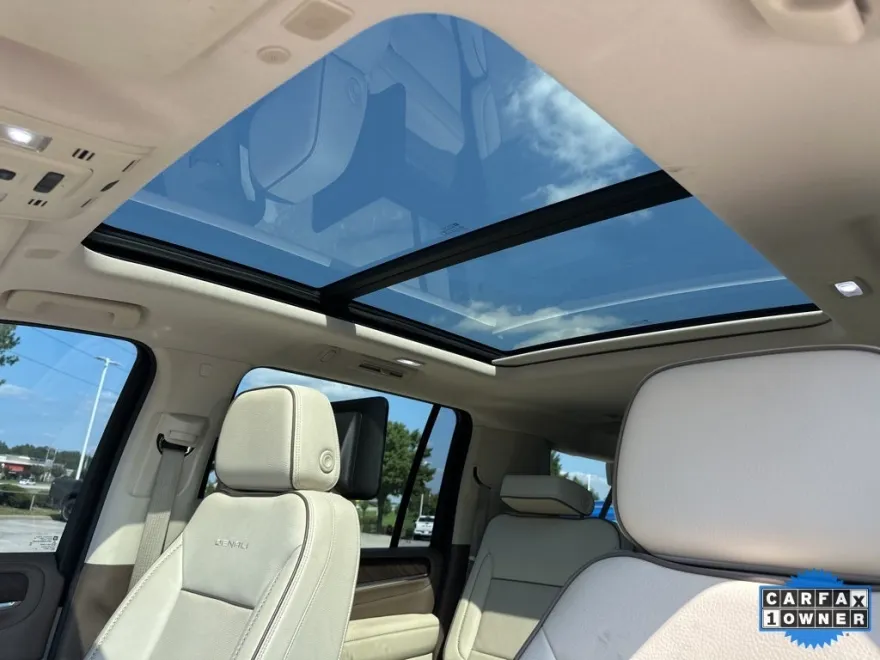 2021 Gmc Yukon XL Denali photo 1