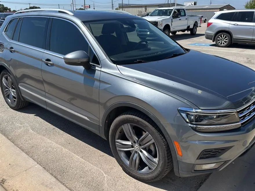 2018 Volkswagen Tiguan SEL Premium photo 1