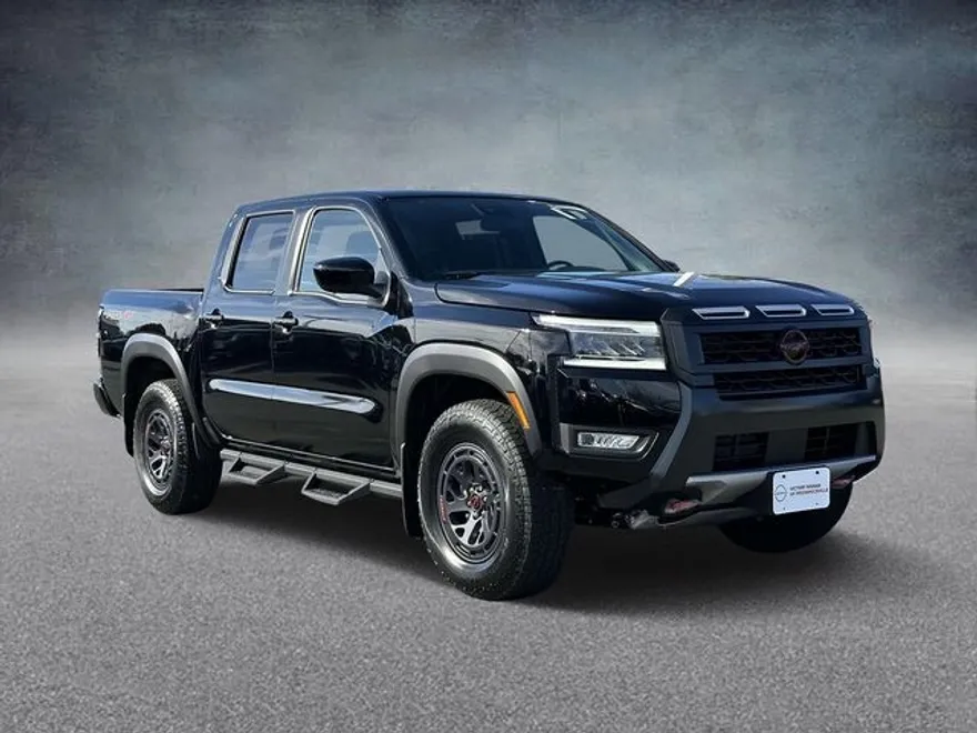 2025 Nissan Frontier PRO-4X photo 1