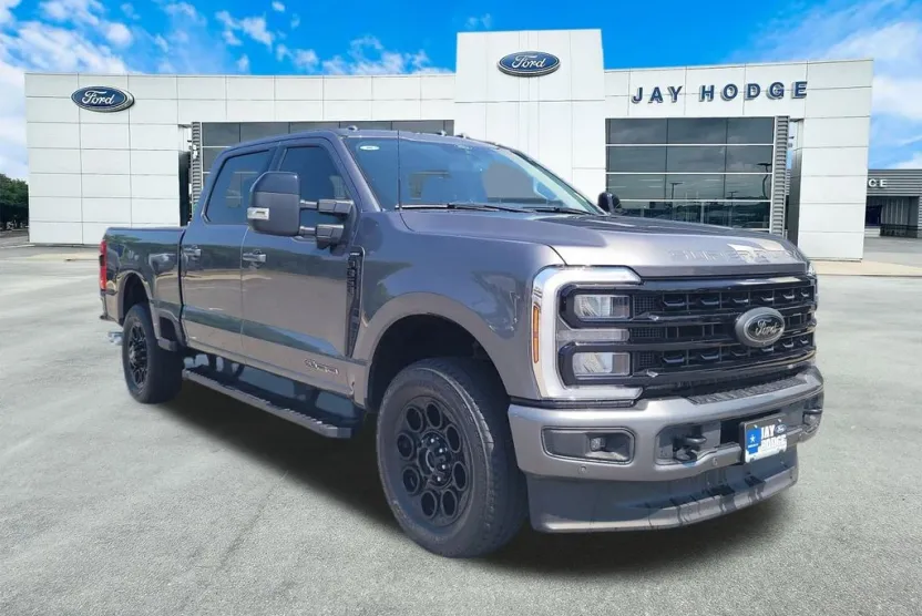 2024 Ford F-350 Lariat photo 1