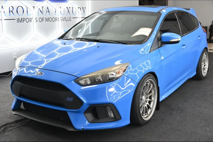 2017 Ford Focus RS photo 1