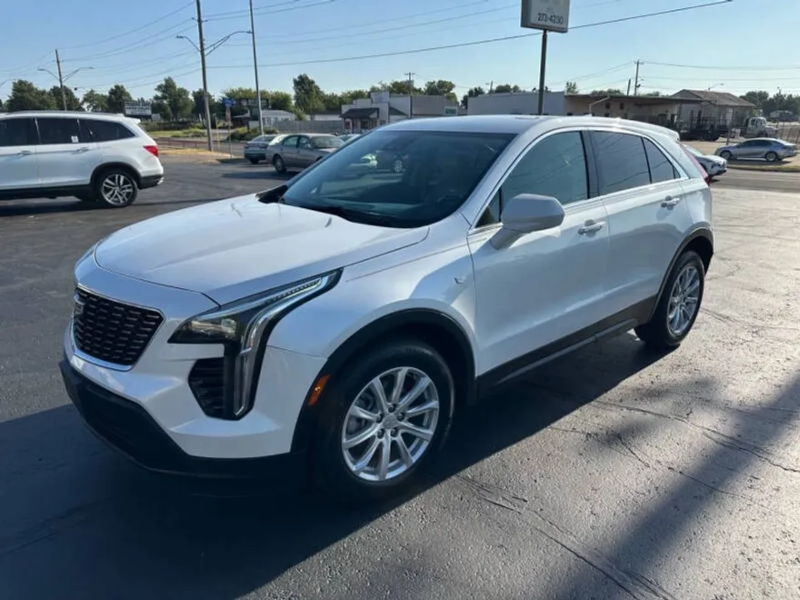 2020 Cadillac XT4 Luxury photo 1