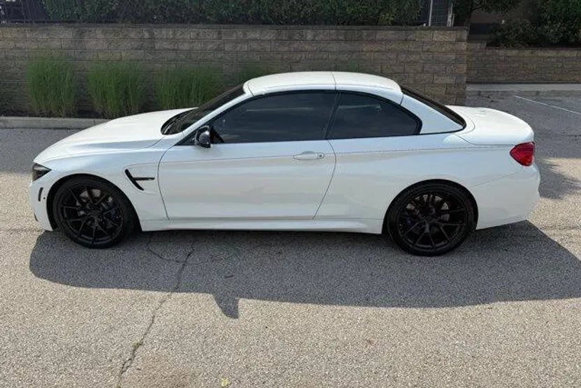 2018 Bmw M4 Convertible photo 1