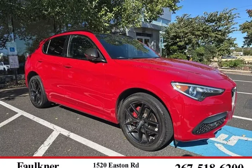 2020 Alfa Romeo Stelvio Ti Sport photo 1