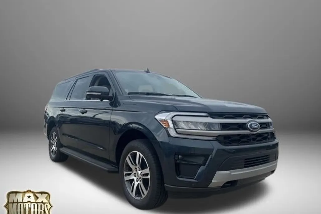 2024 Ford Expedition MAX XLT photo 1