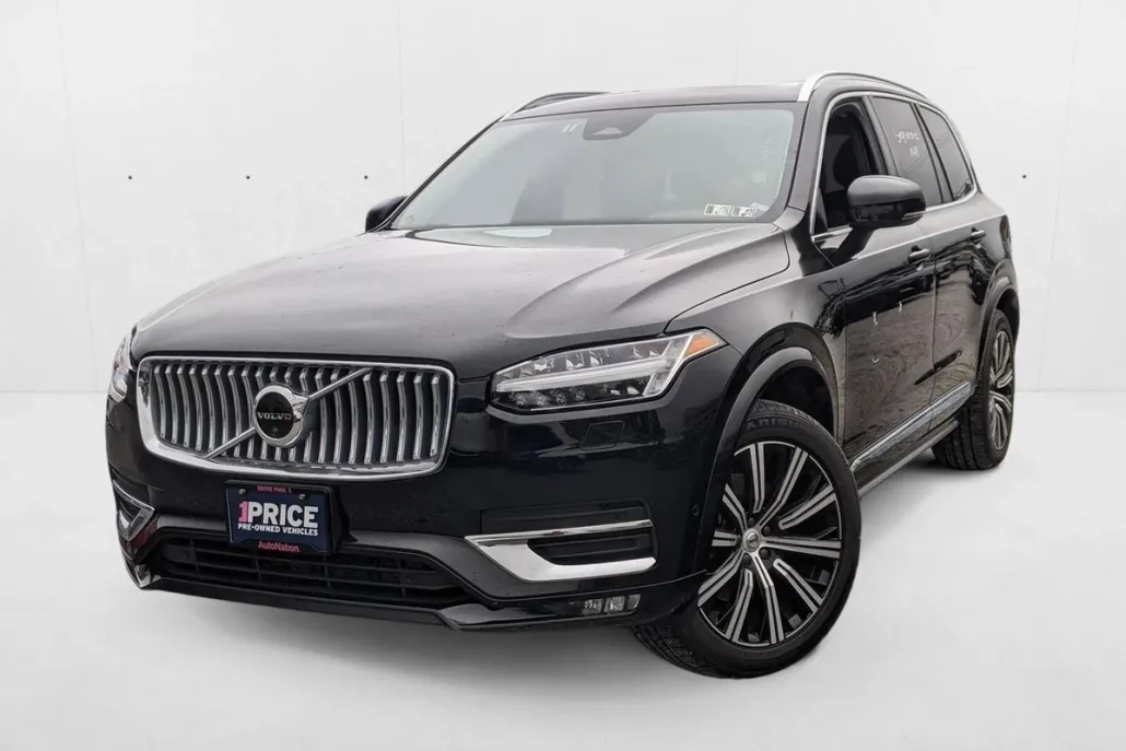 2023 Volvo XC90 AWD Plus photo 1
