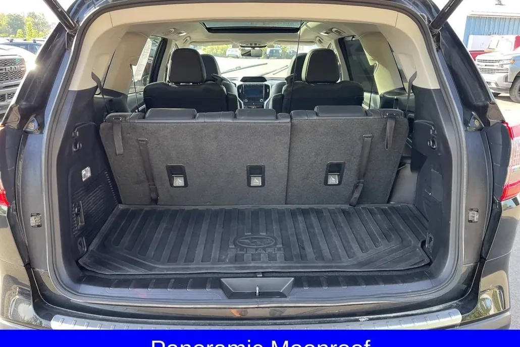 2022 Subaru Ascent Touring photo 1