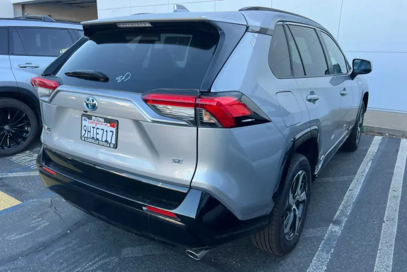 2022 Toyota RAV4 Prime SE photo 1