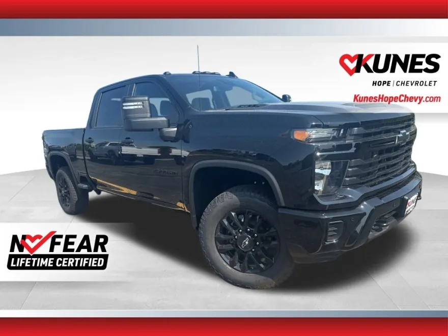 2025 Chevrolet Silverado 2500HD Custom photo 1