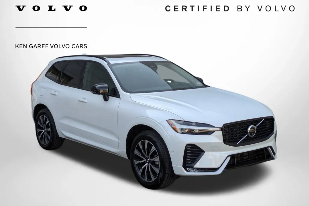 2025 Volvo XC60 Plus photo 1
