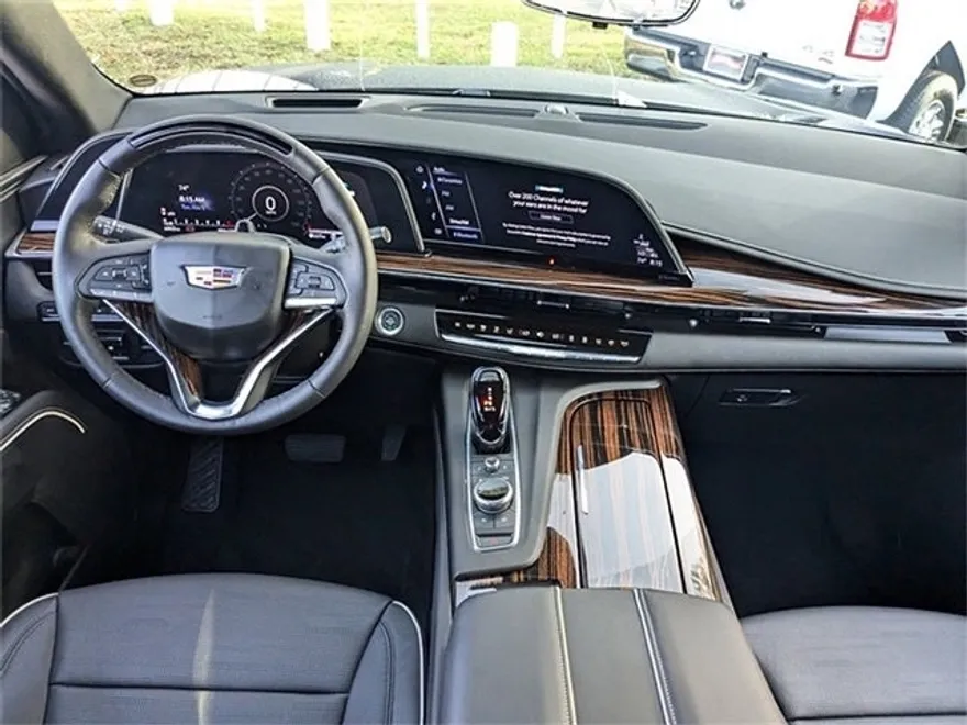 2024 Cadillac Escalade Premium Luxury photo 14