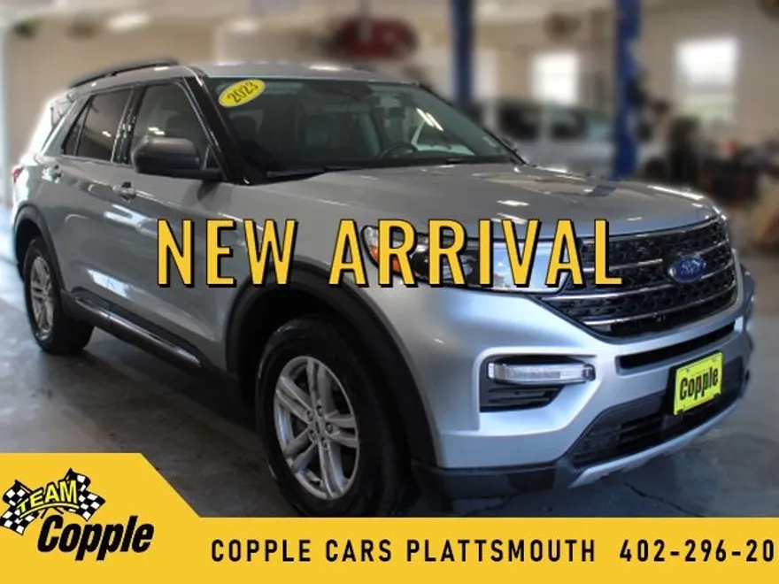 2023 Ford Explorer XLT photo 1