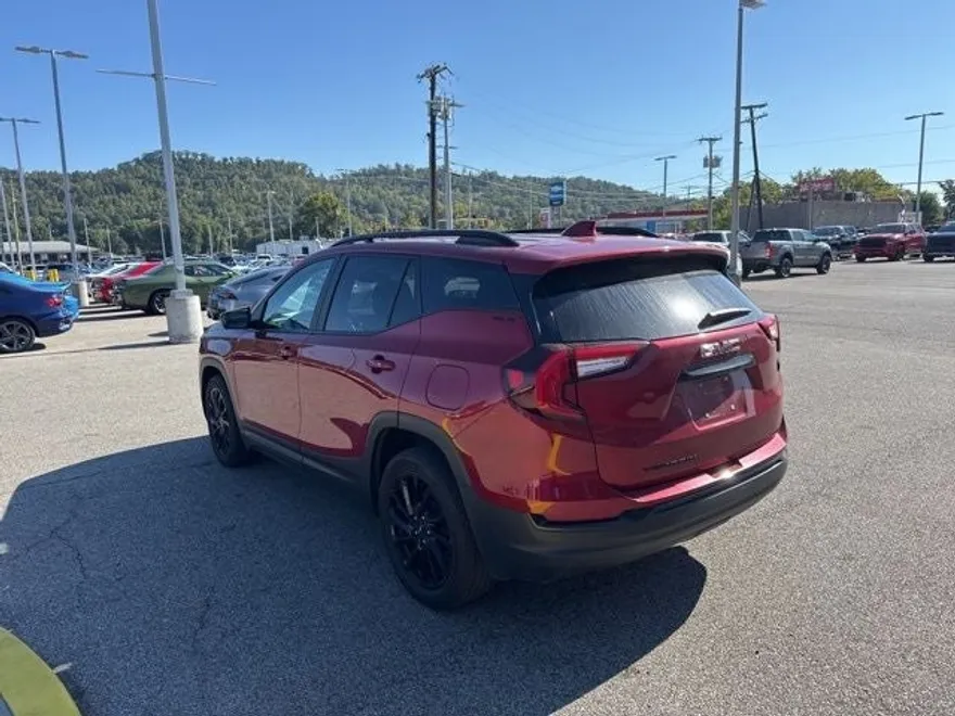 2023 Gmc Terrain SLE photo 1