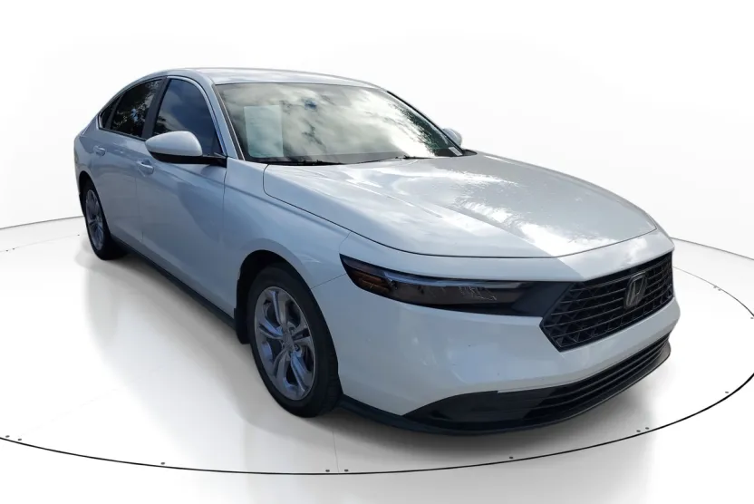 2023 Honda Accord LX photo 1