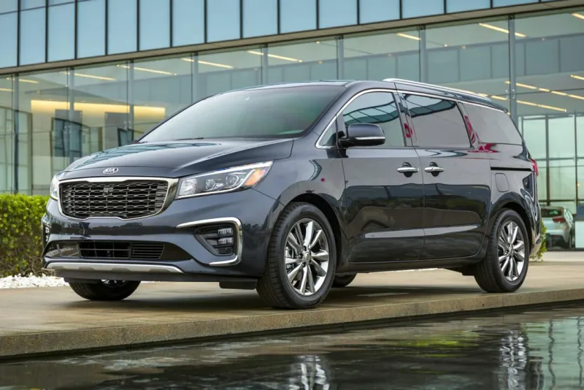 2019 Kia Sedona LX photo 1