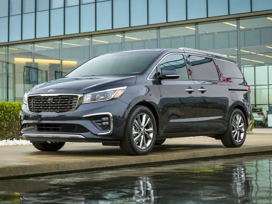 2019 Kia Sedona LX photo 1