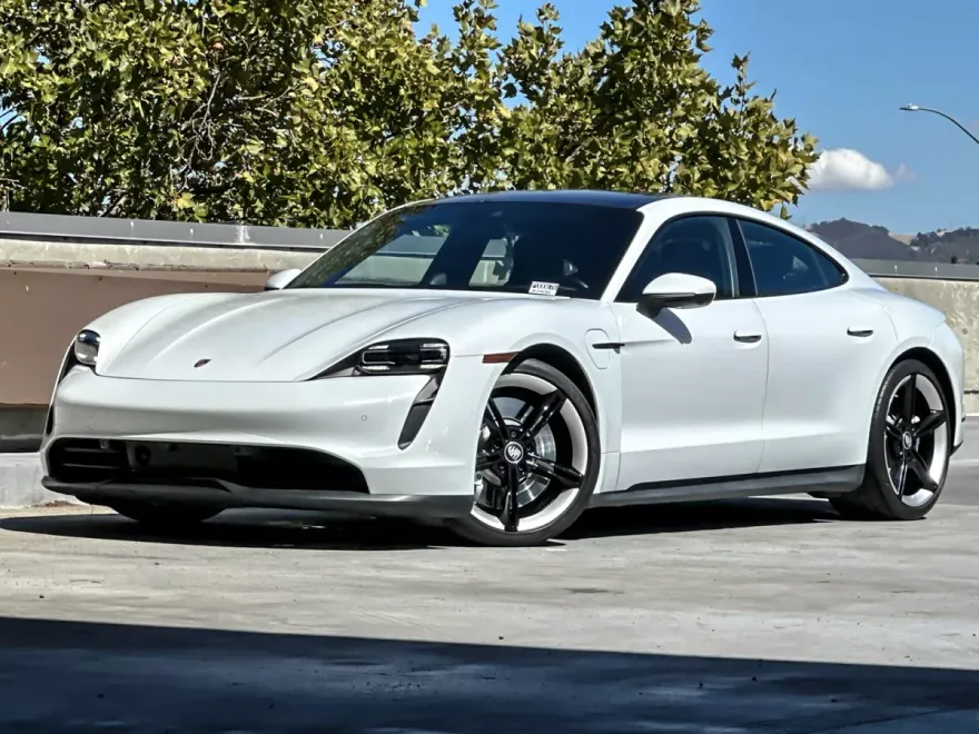 2022 Porsche Taycan 4S photo 1