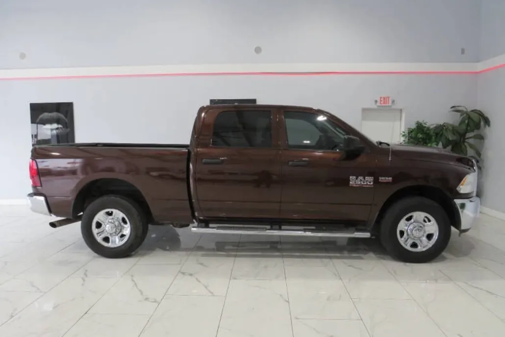 2014 Ram 2500 Tradesman photo 1