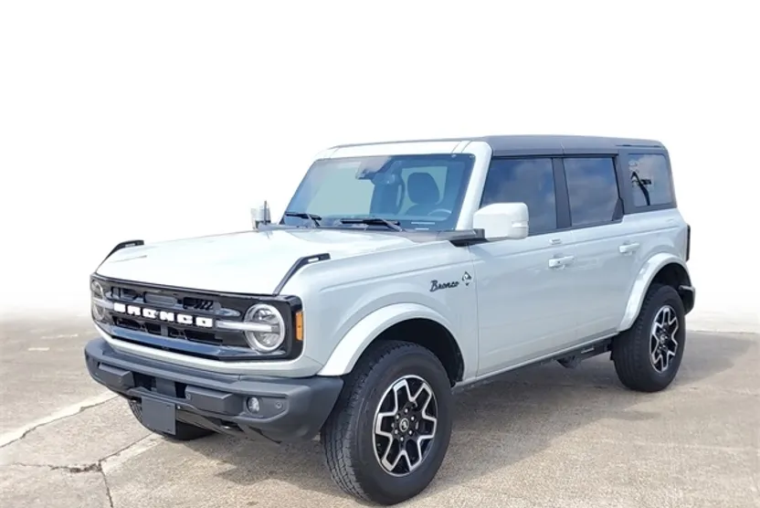 2023 Ford Bronco Outer Banks photo 1