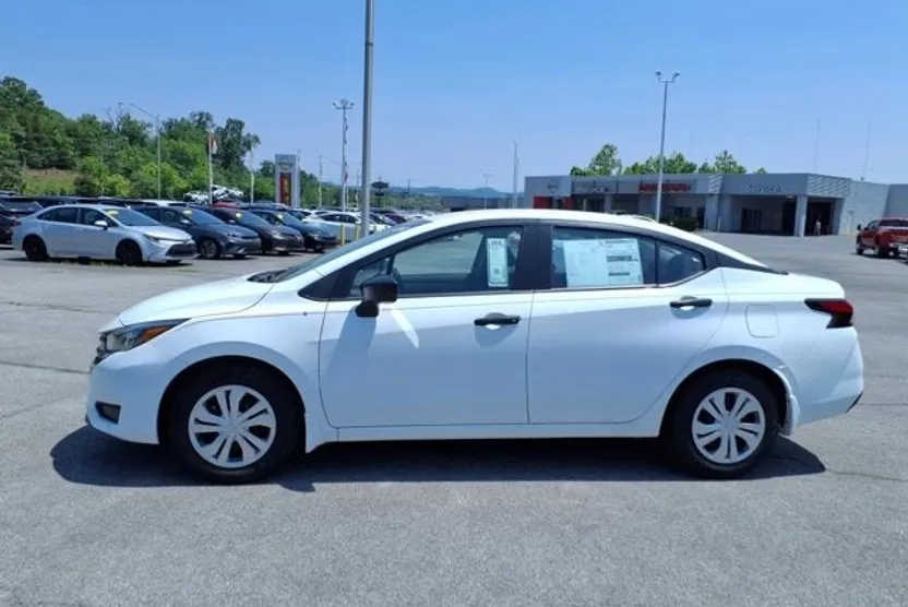 2025 Nissan Versa S photo 1