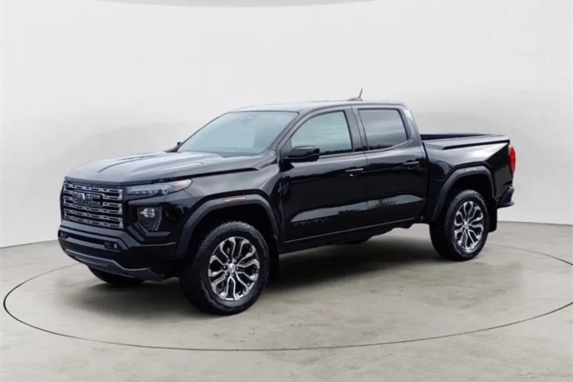 2023 Gmc Canyon Denali photo 1