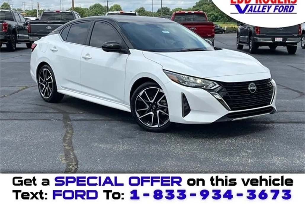 2024 Nissan Sentra SR photo 1