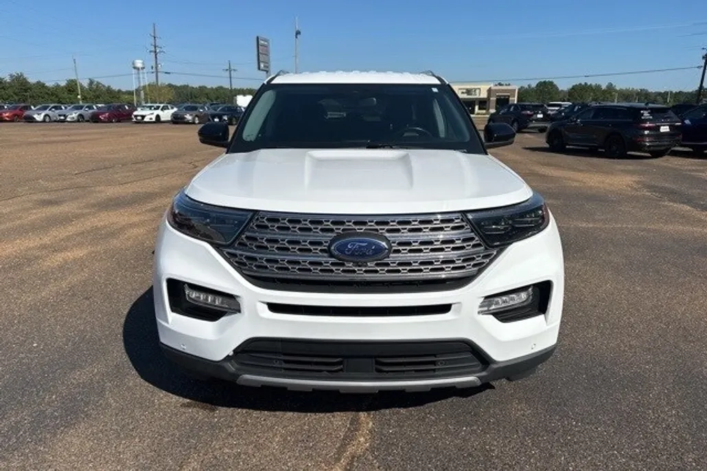 2022 Ford Explorer Limited photo 1