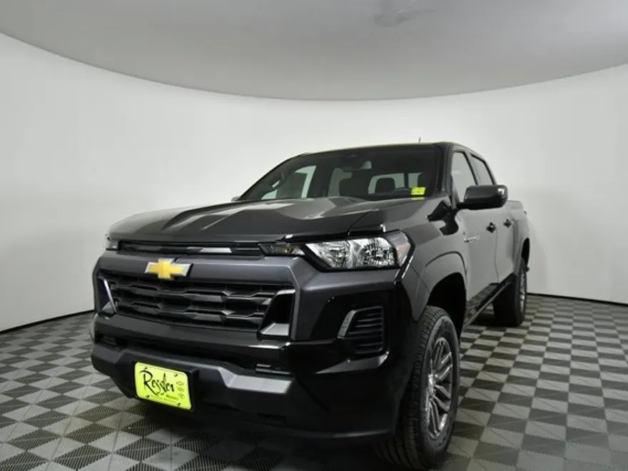 2026 Chevrolet Colorado LT photo 1
