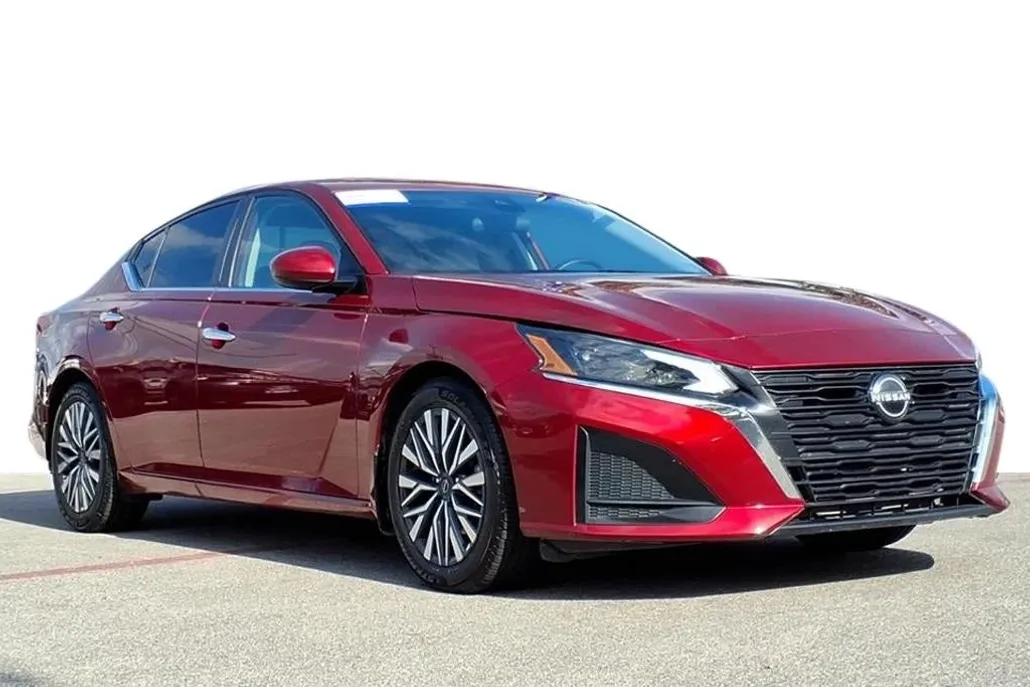 2023 Nissan Altima 2.5 SV photo 1