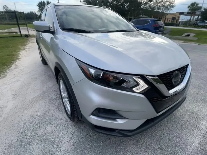 2021 Nissan Rogue Sport S photo 1
