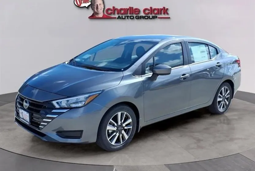 2025 Nissan Versa SV photo 1