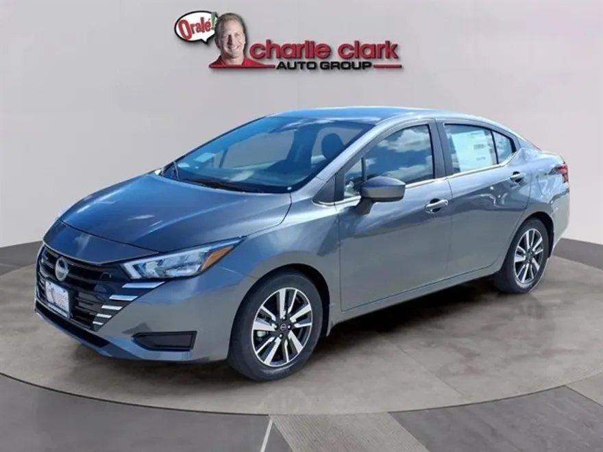 2025 Nissan Versa SV photo 1