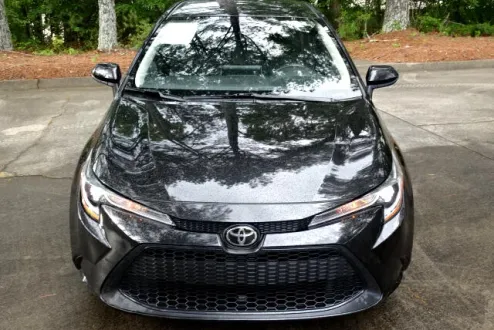 2021 Toyota Corolla LE photo 2