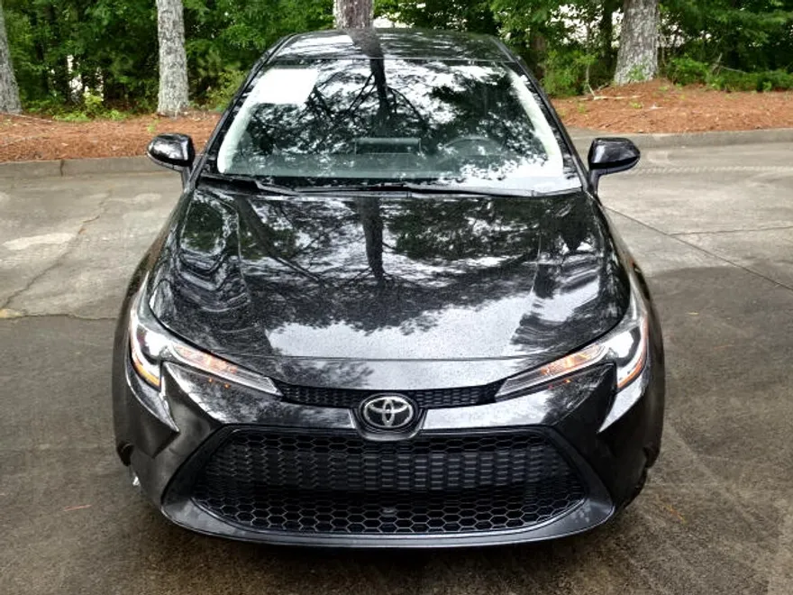 2021 Toyota Corolla LE photo 2