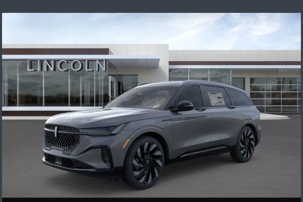 2025 Lincoln Nautilus Reserve photo 1